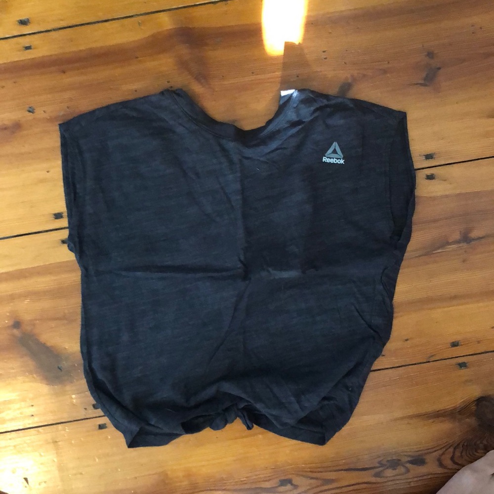 Reebok t shirt